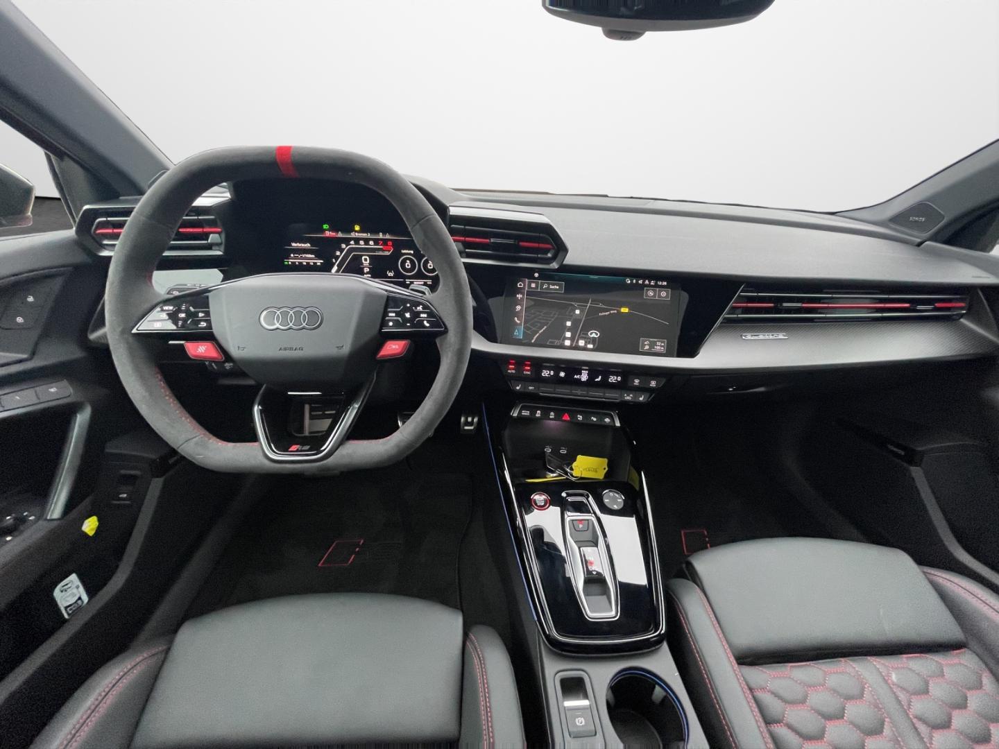 Image about Audi RS 3 Limousine TFSI quattro S tronic