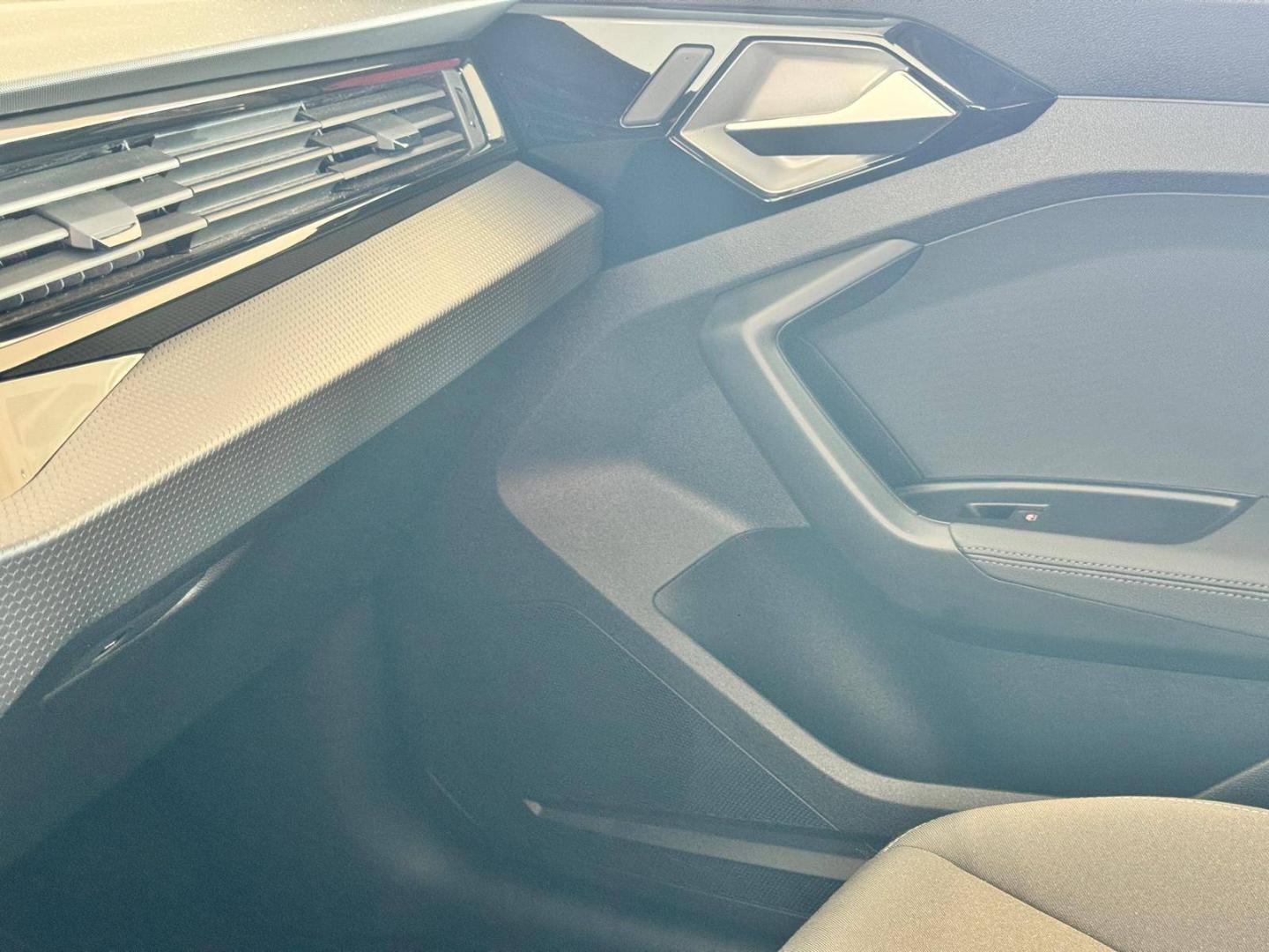 Image about Audi A1 Sportback Design 25 TFSI 70 kW (95 ch) S tronic