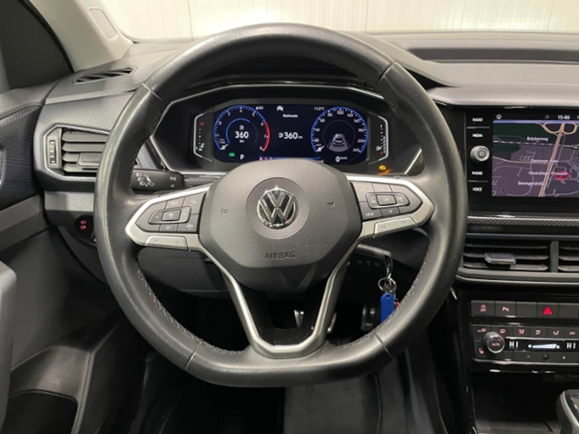 Volkswagen T-Cross United