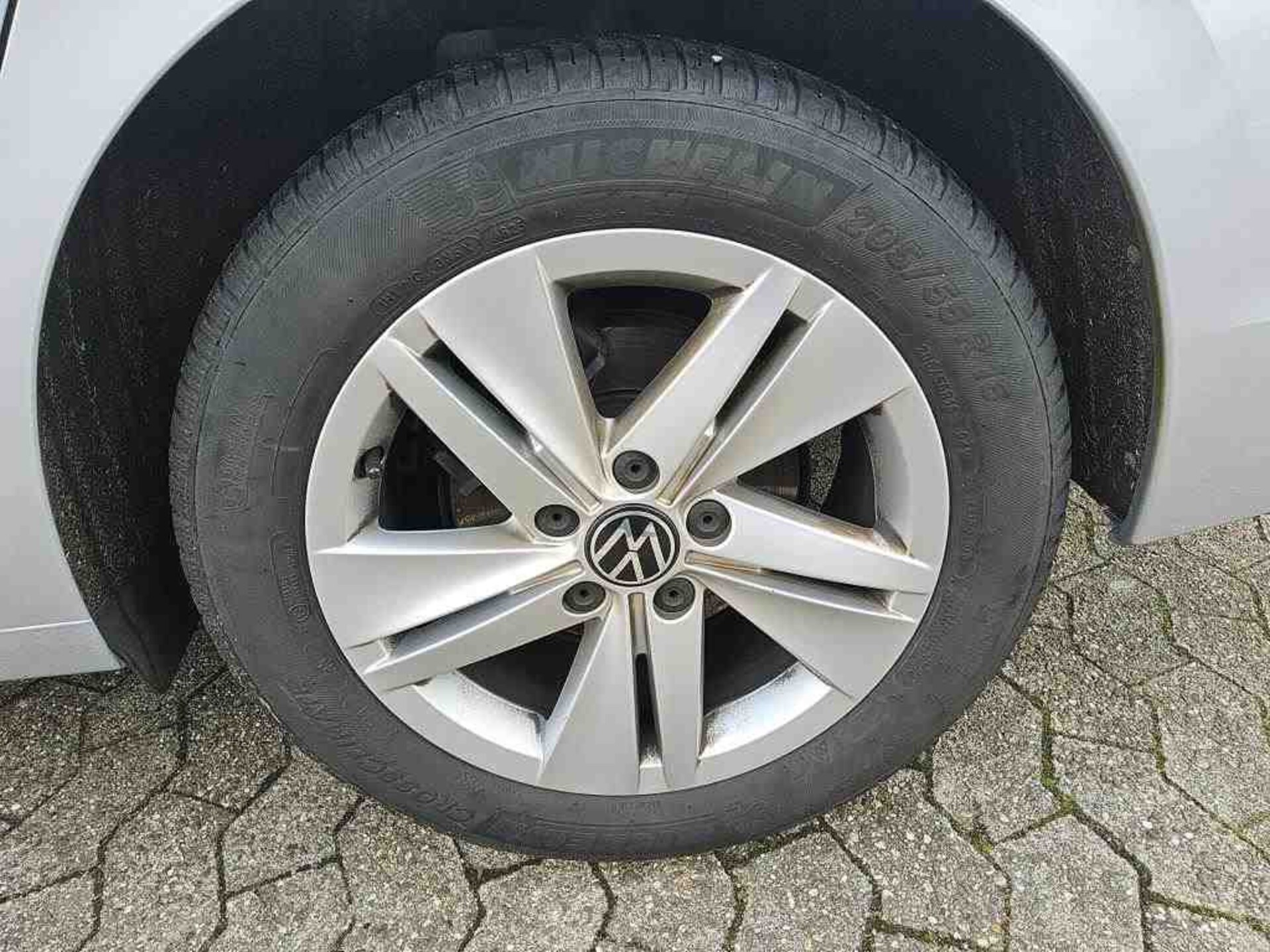 Volkswagen Golf Variant Life
