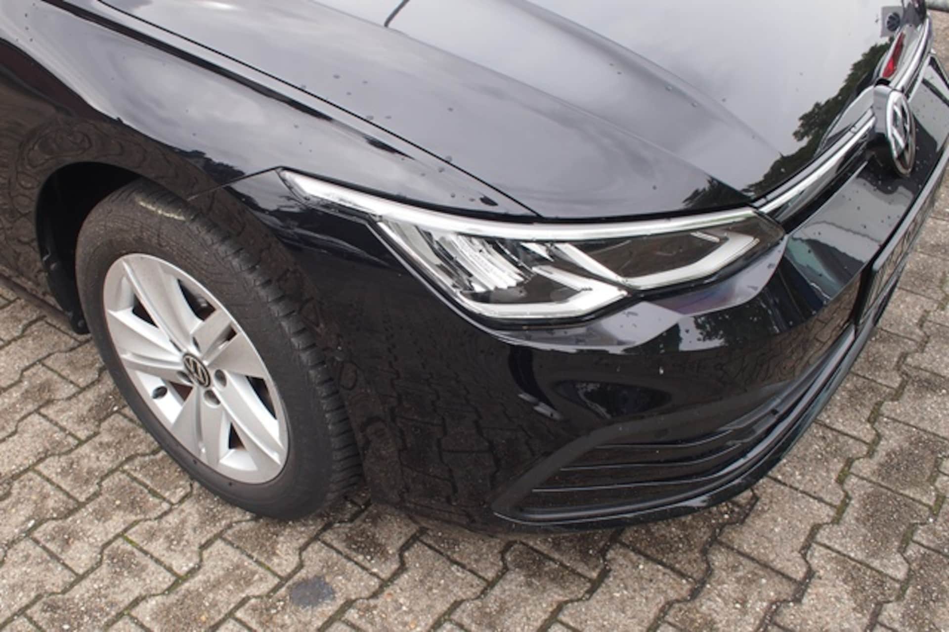 Volkswagen Golf Life