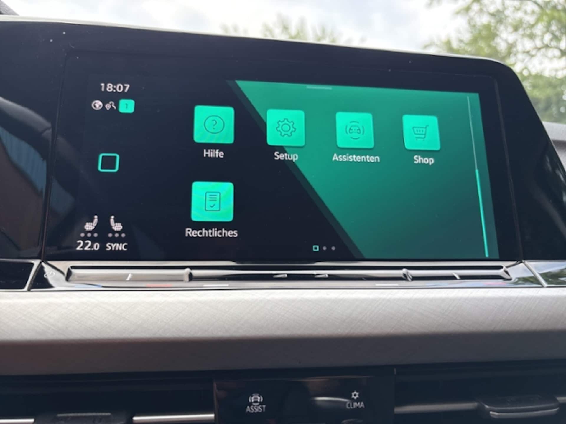 Volkswagen Golf Variant Life