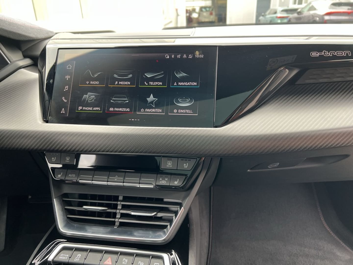 Bild über Audi RS e-tron GT e-tron quattro - für weitere Informationen kontaktieren Sie den Audi Partner