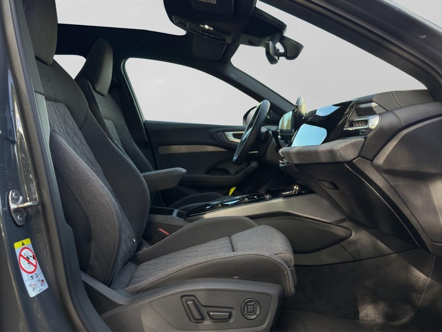 Bild über Audi A5 Avant TDI quattro 150 kW S tronic - für weitere Informationen kontaktieren Sie den Audi Partner
