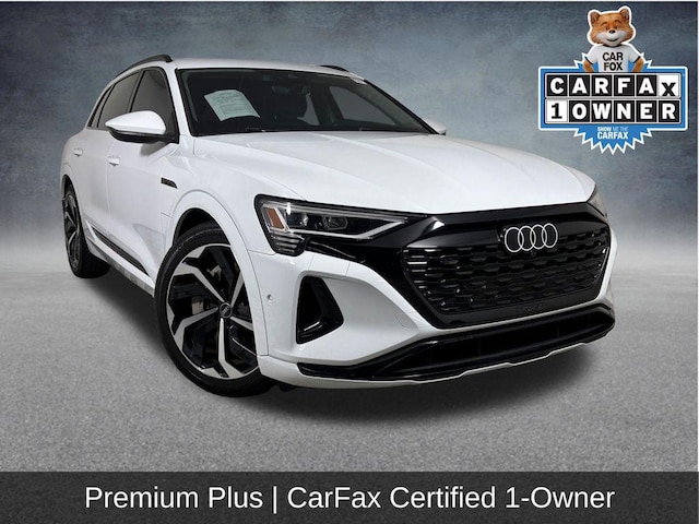 Photo of 2024 Audi Q8 e-tron 
