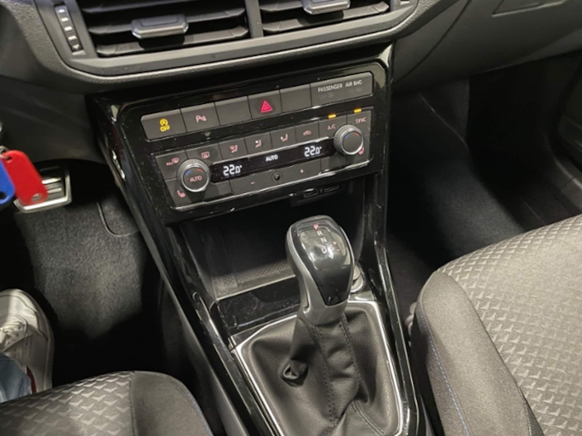 Volkswagen T-Cross United