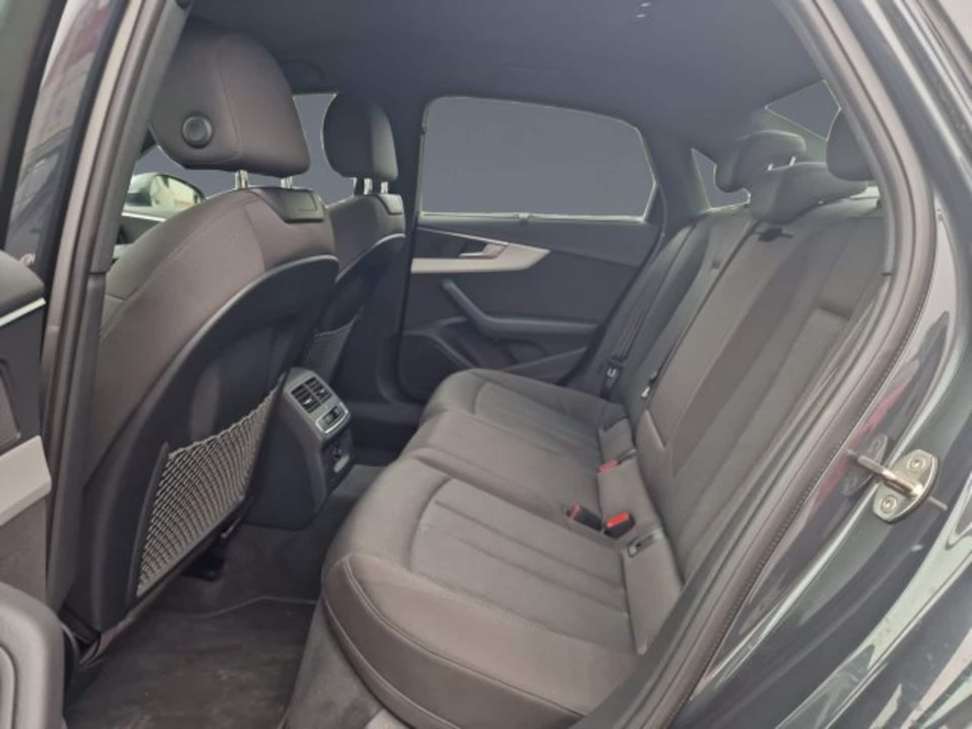 Audi A4 Limousine Advanced