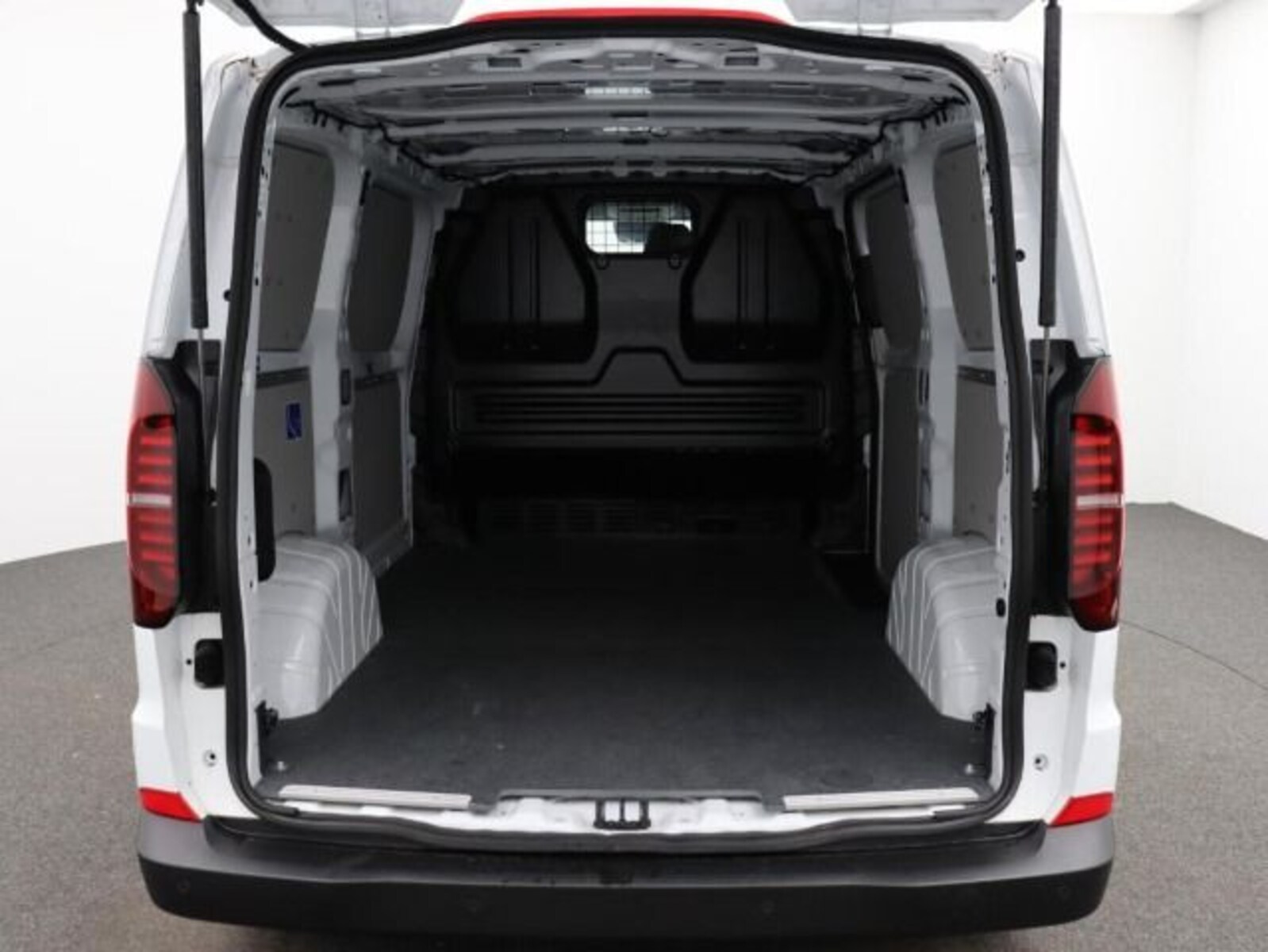 Volkswagen Transporter Kasten kurzer Radstand – Bild 8