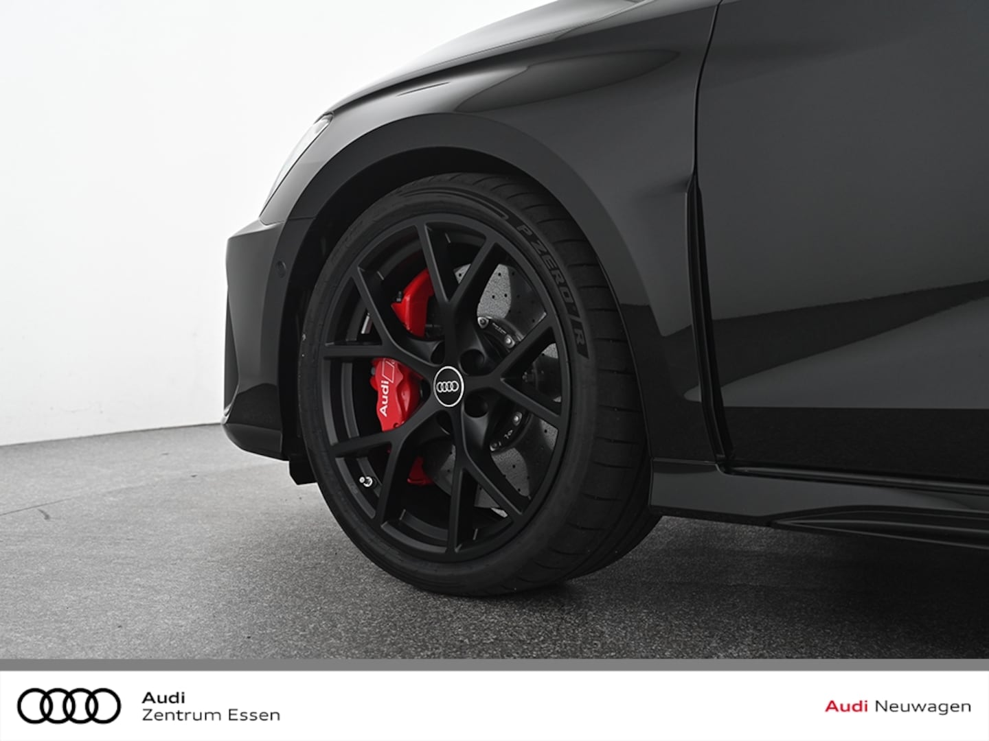 Bild über Audi RS 3 Limousine TFSI quattro 294 kW S tronic - für weitere Informationen kontaktieren Sie den Audi Partner