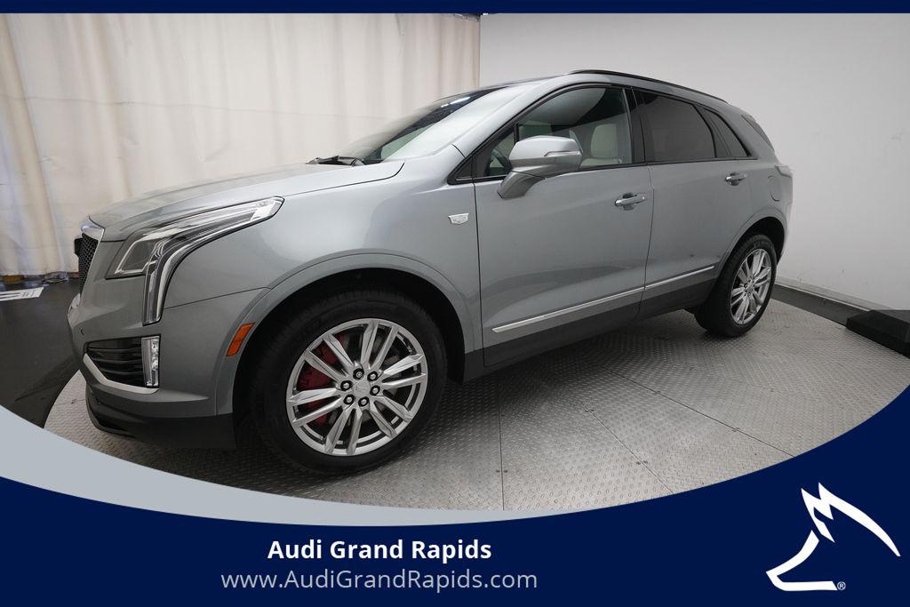 2024 Cadillac XT5 AWD Sport's photo