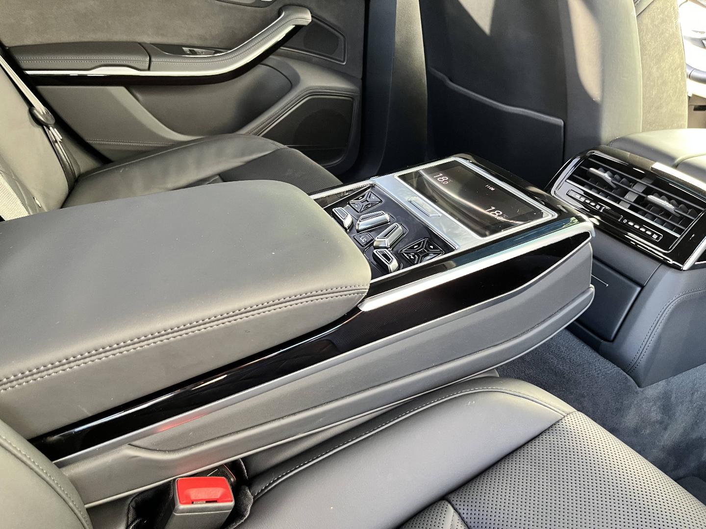 Image about Audi S8 S8 TFSI quattro 420 kW (571 ch) tiptronic