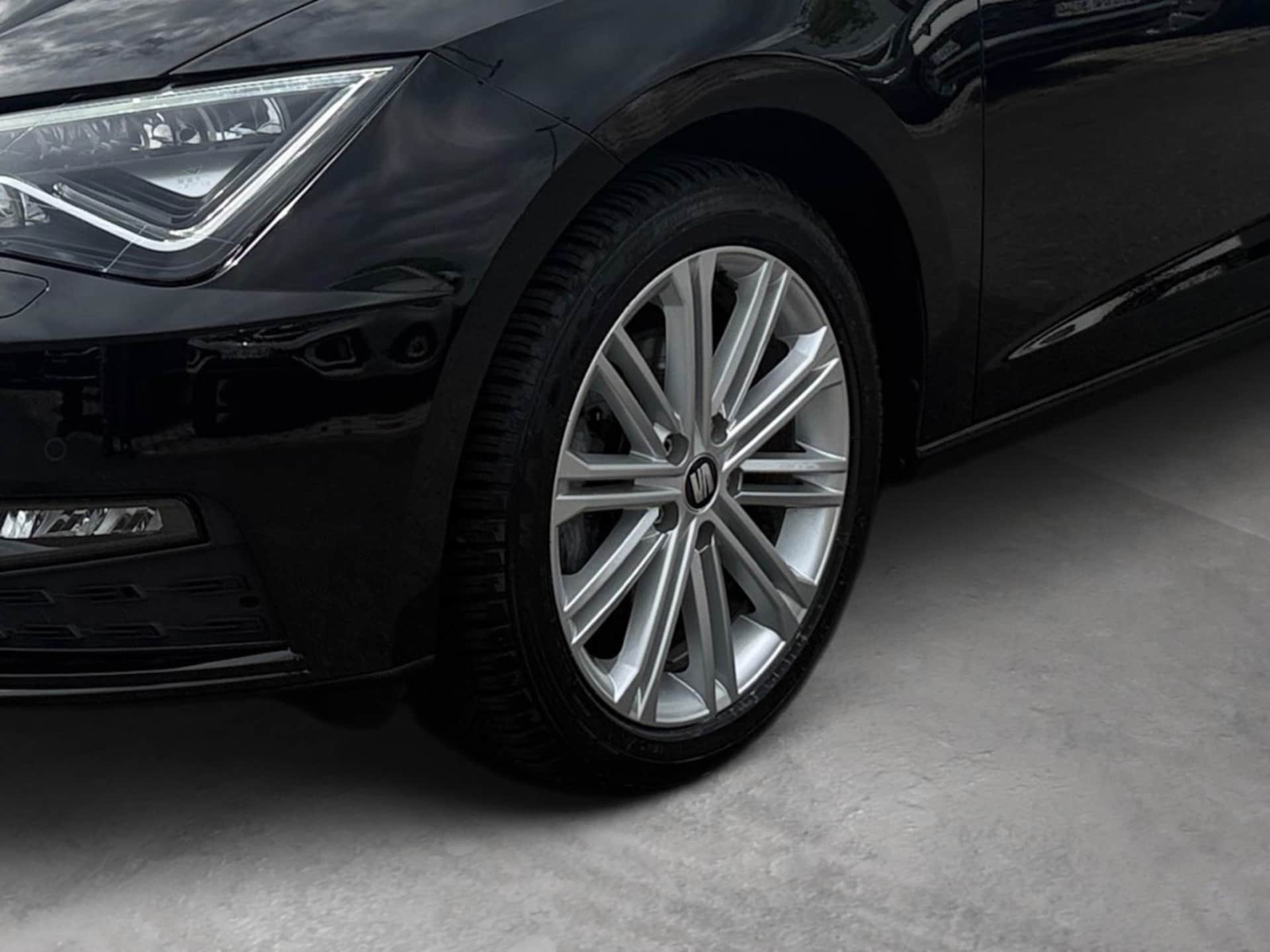 SEAT Leon XCELLENCE