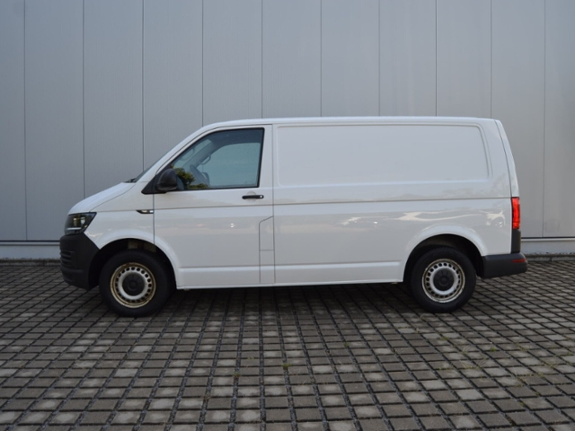 Volkswagen T6 Transporter Kasten kurzer Radstand