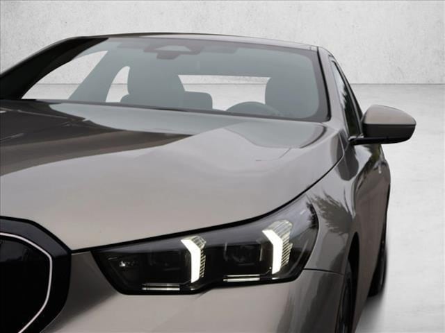 2026 BMW 530i