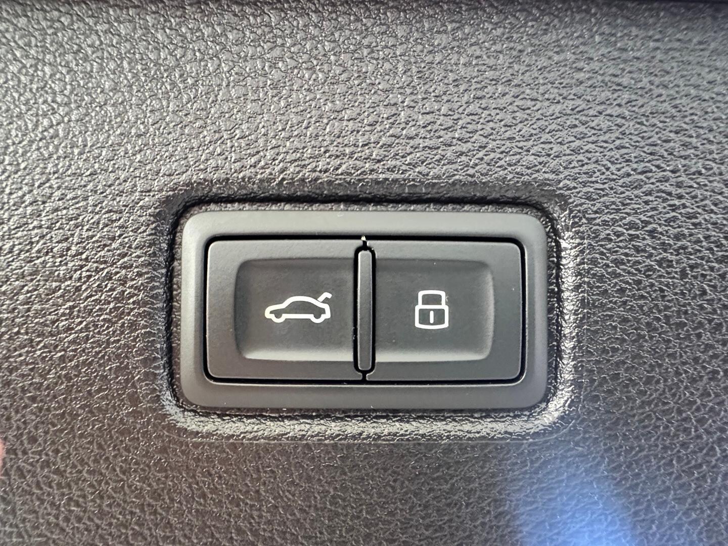 Image about Audi Q7 S line 50 TDI quattro tiptronic