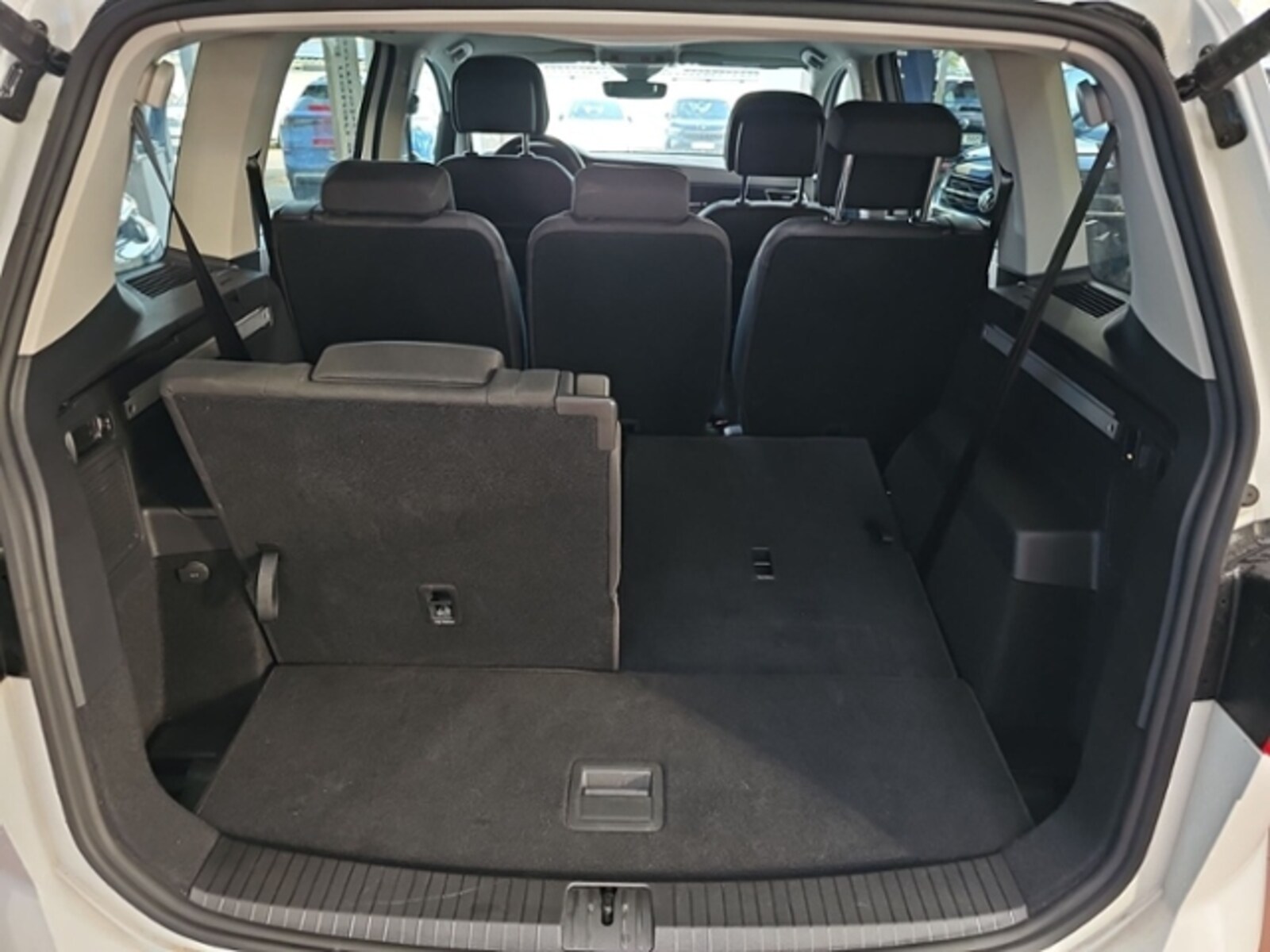 Volkswagen Touran – Bild 8