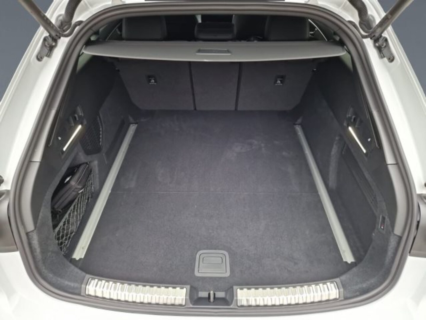 Bild über Audi A6 Avant edition one TDI quattro 150 kW S tronic - für weitere Informationen kontaktieren Sie den Audi Partner