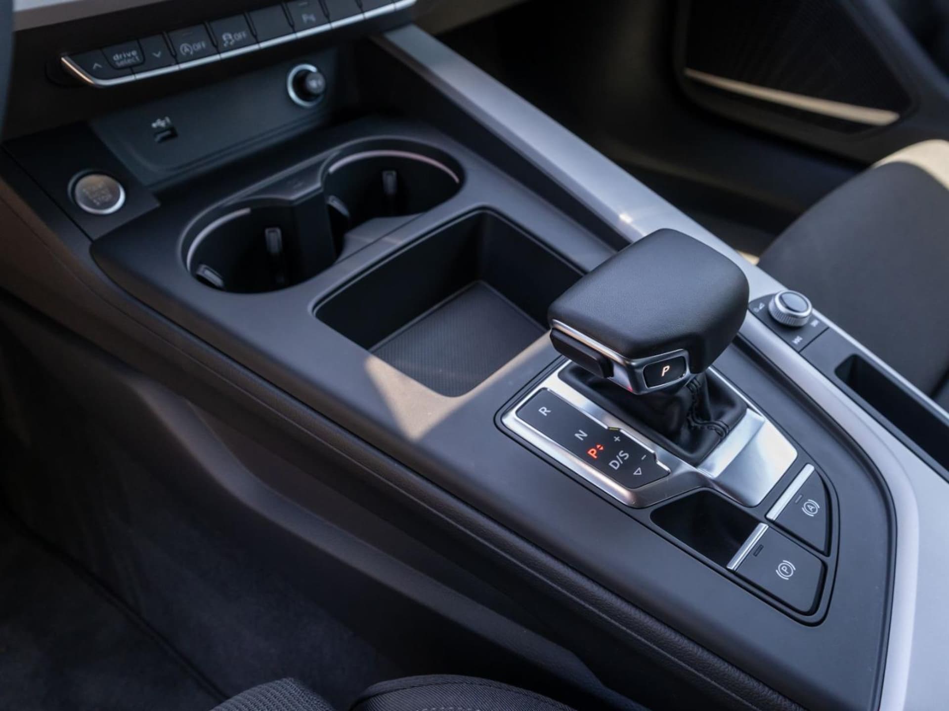 Audi A4 Avant S line