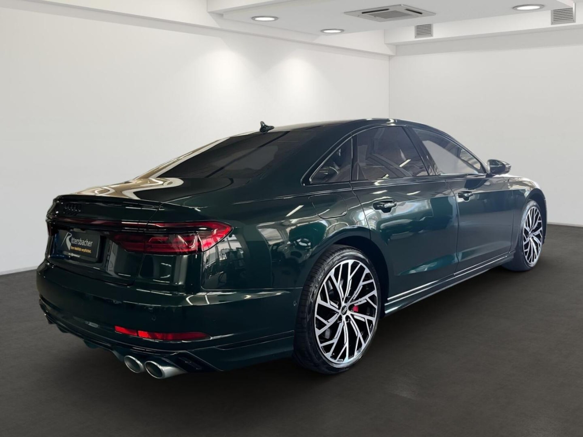 Audi S8