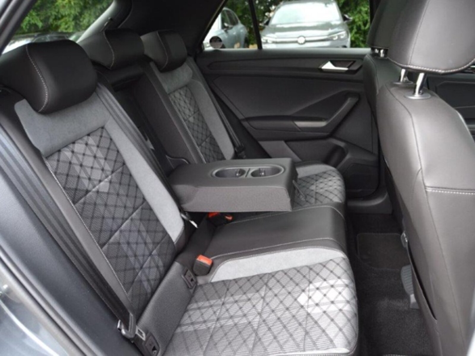 Volkswagen T-Roc – Bild 9
