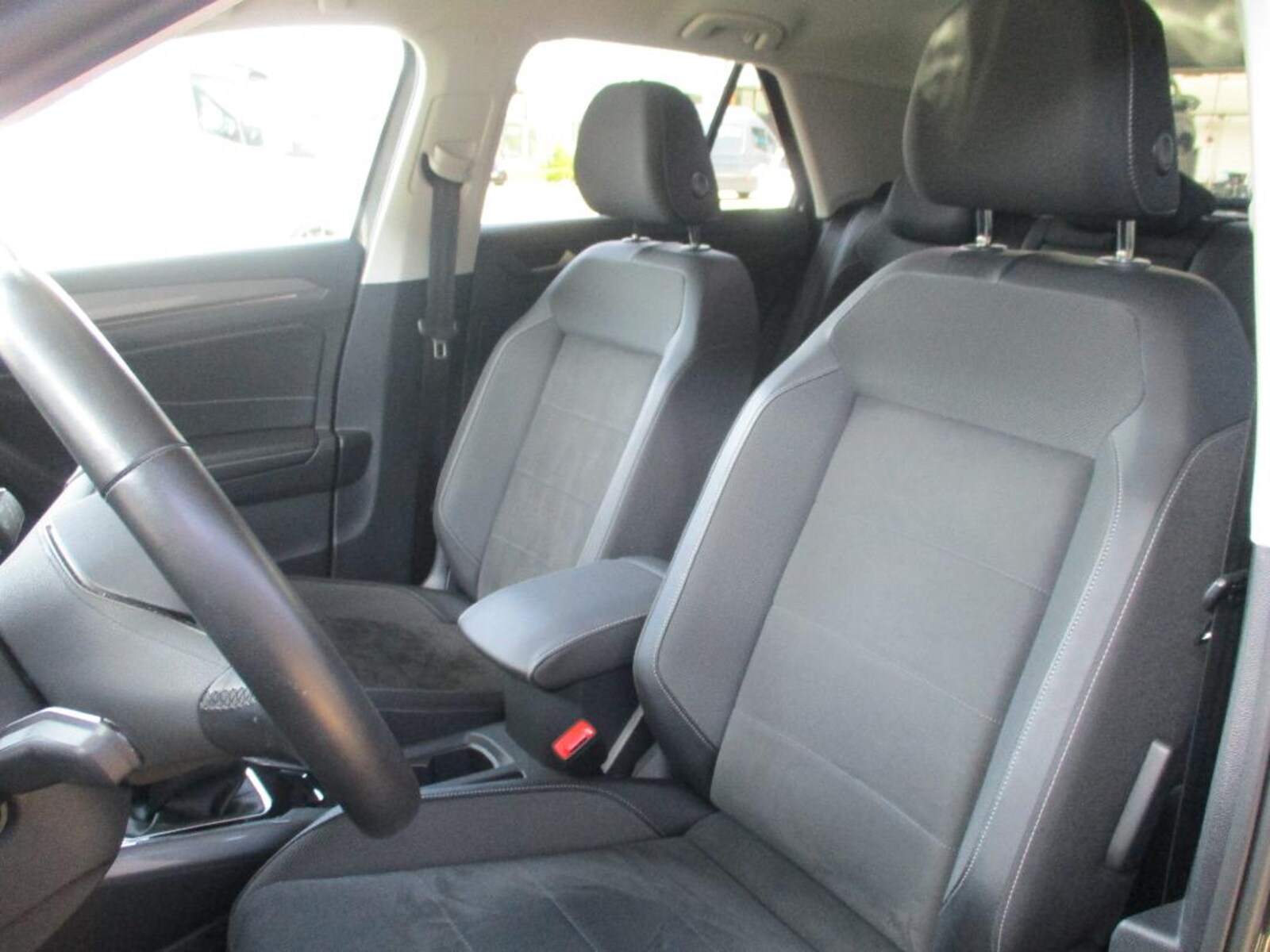 Volkswagen T-Roc – Bild 9