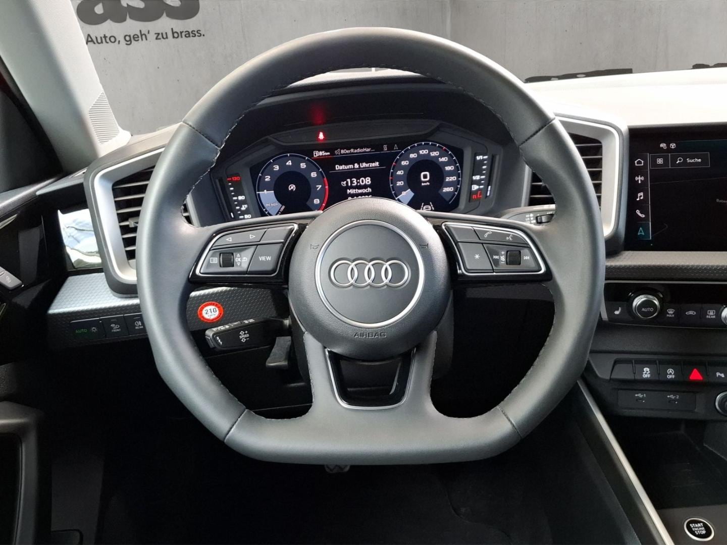 Bild über Audi A1 Sportback S line 25 TFSI Schaltgetriebe - für weitere Informationen kontaktieren Sie den Audi Partner