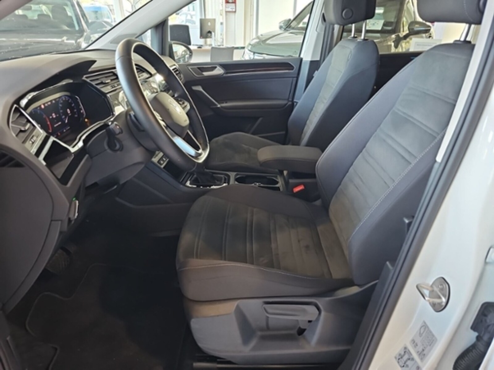Volkswagen Touran – Bild 13