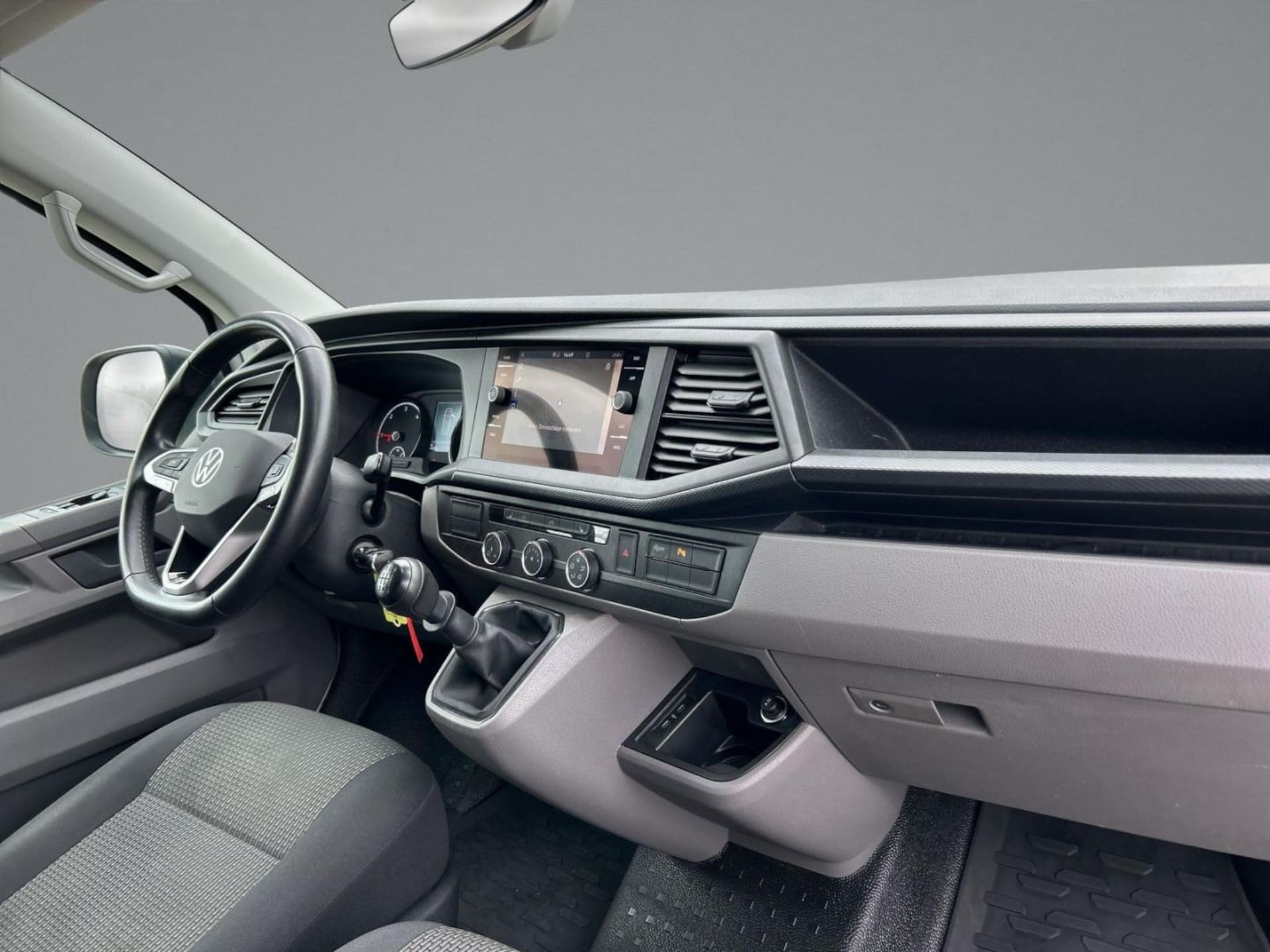 Volkswagen T6.1 Transporter Kasten langer Radstand