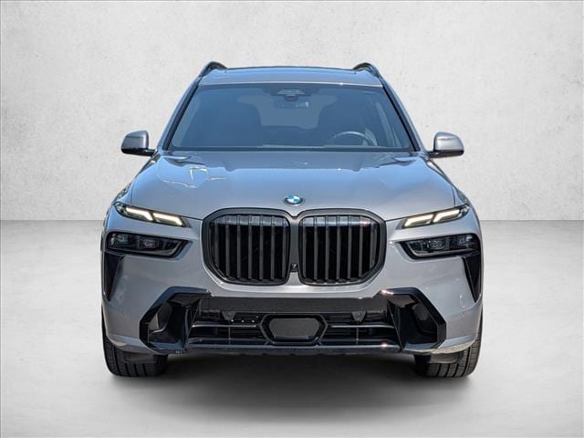 2023 BMW X7