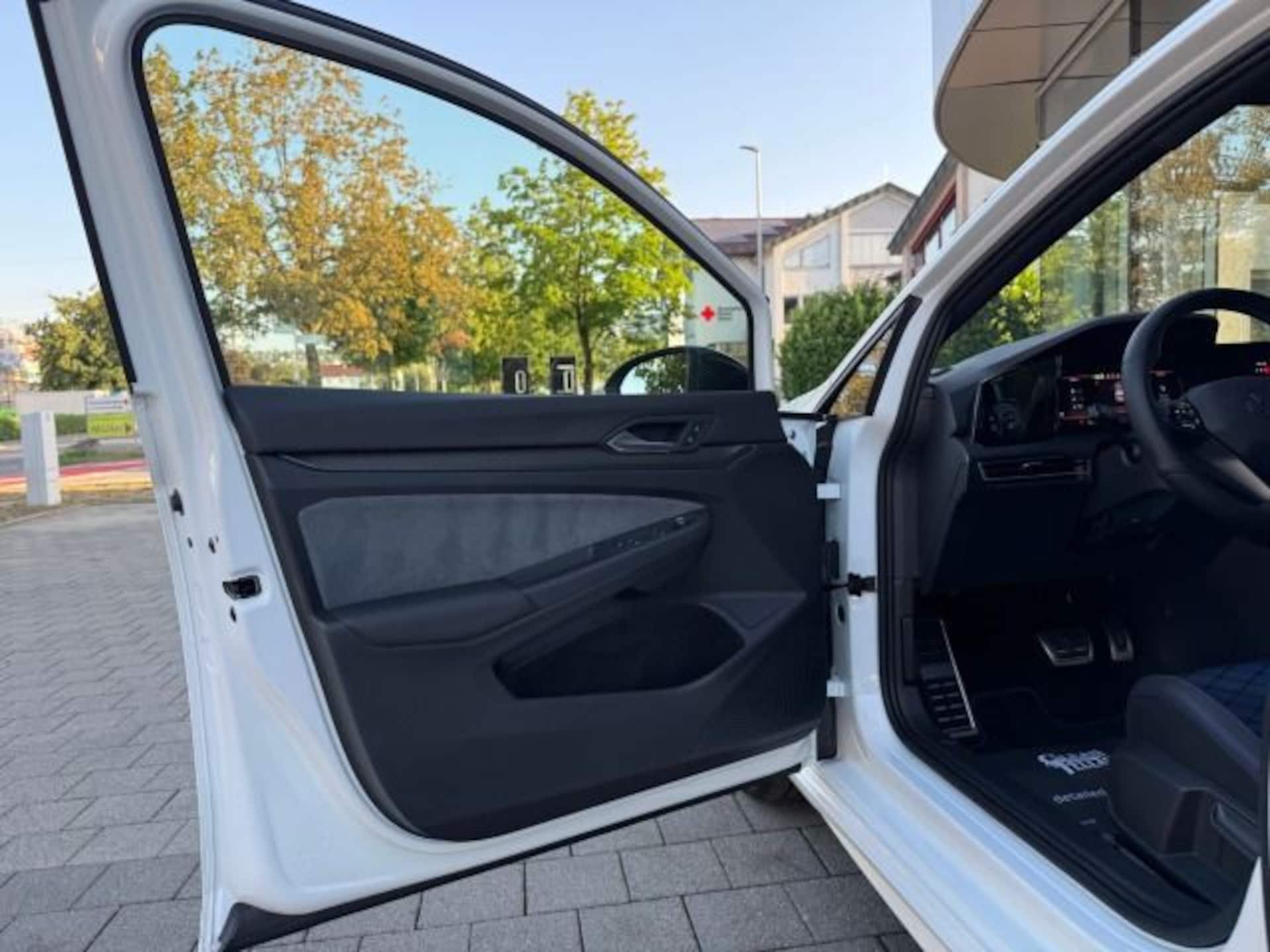 Volkswagen Golf R