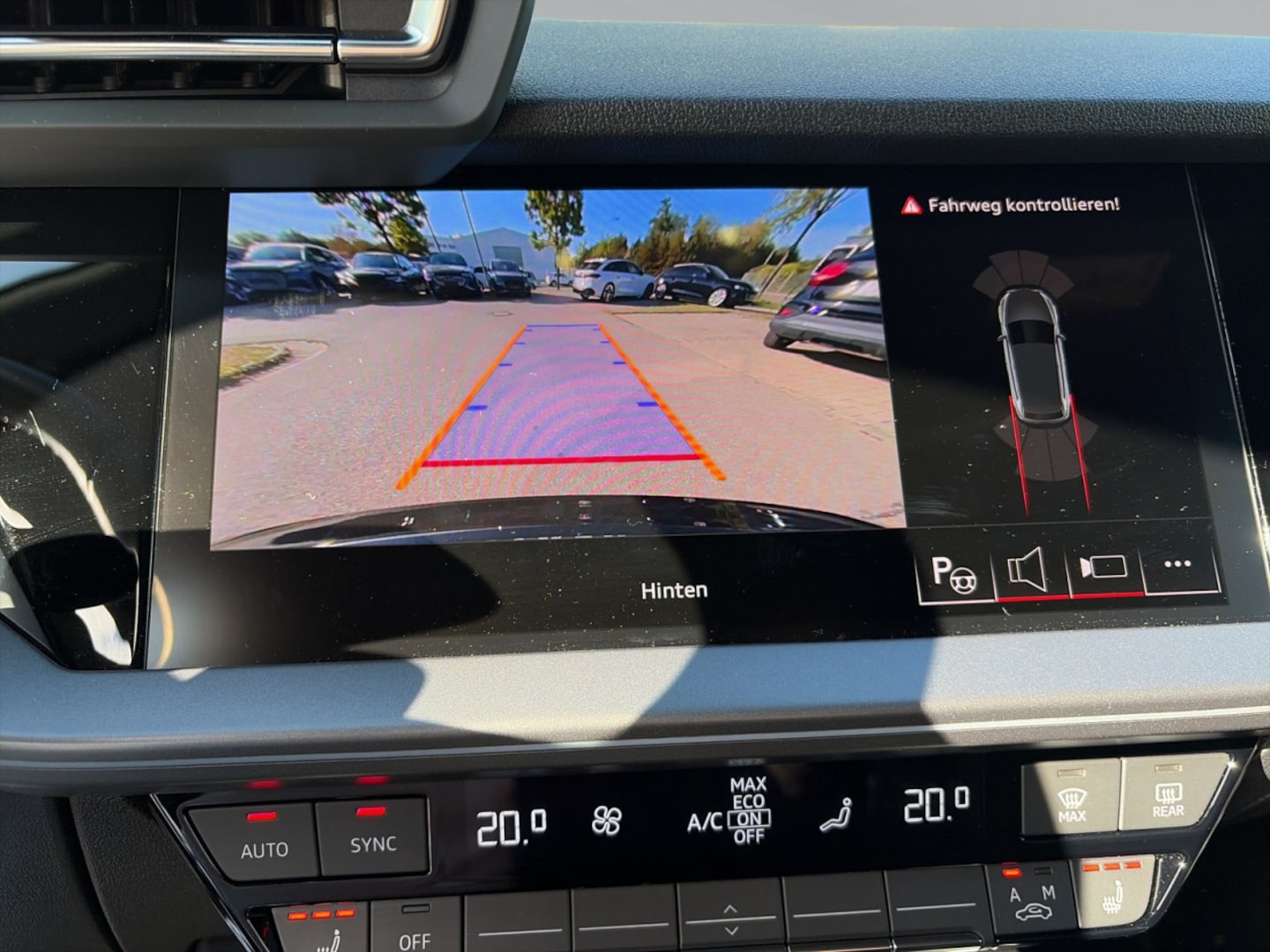 Bild über Audi A3 allstreet 35 TFSI S tronic - für weitere Informationen kontaktieren Sie den Audi Partner