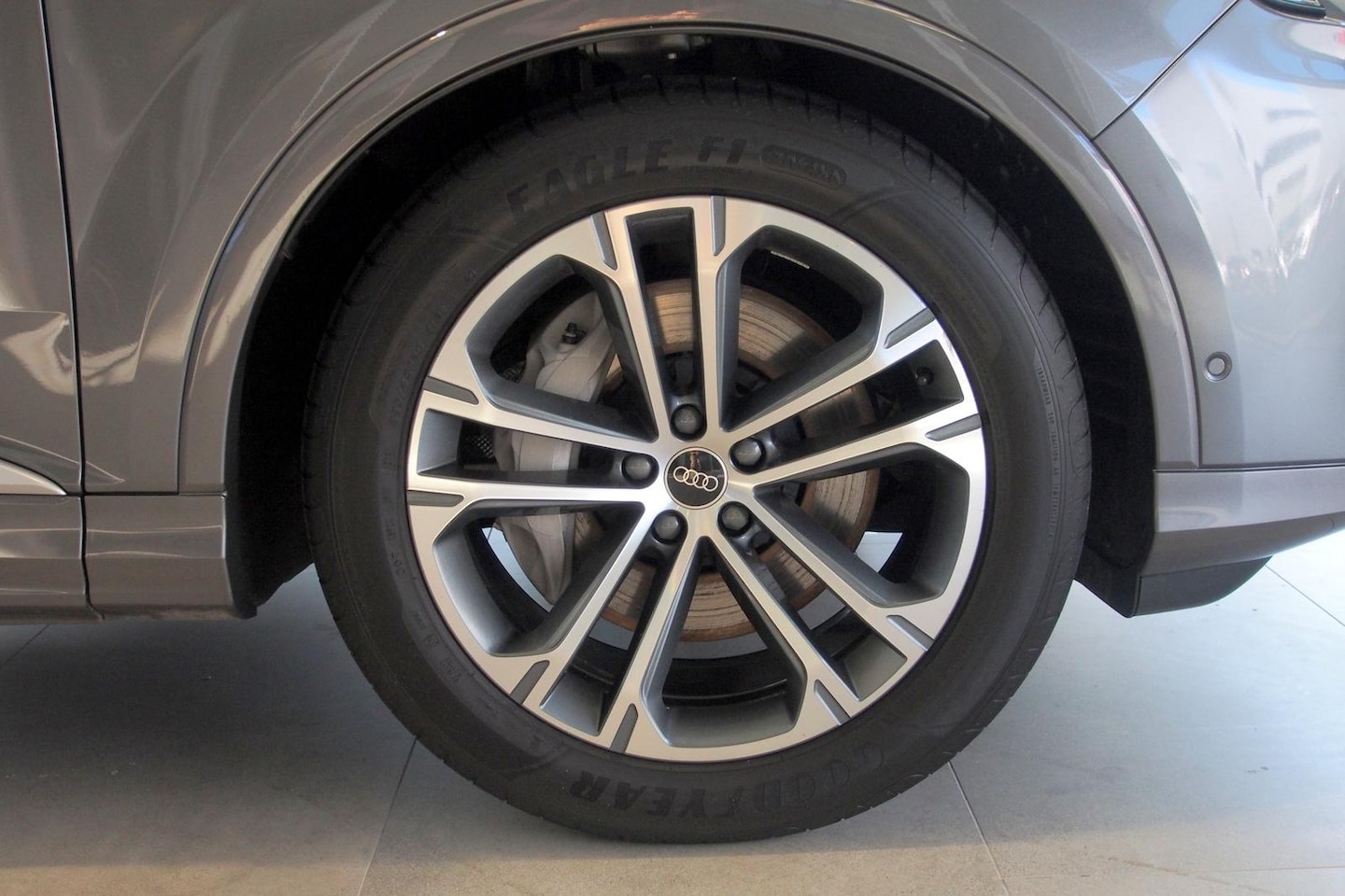 Image about Audi Q7 45 TDI quattro tiptronic
