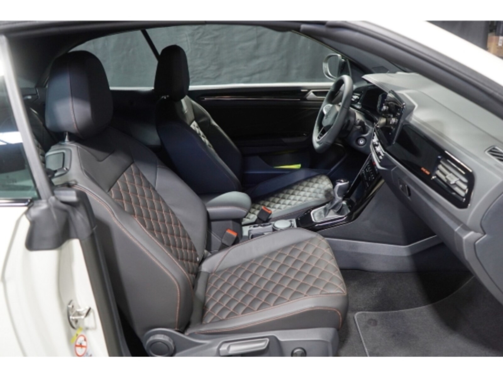 Volkswagen T-Roc Cabriolet – Bild 9