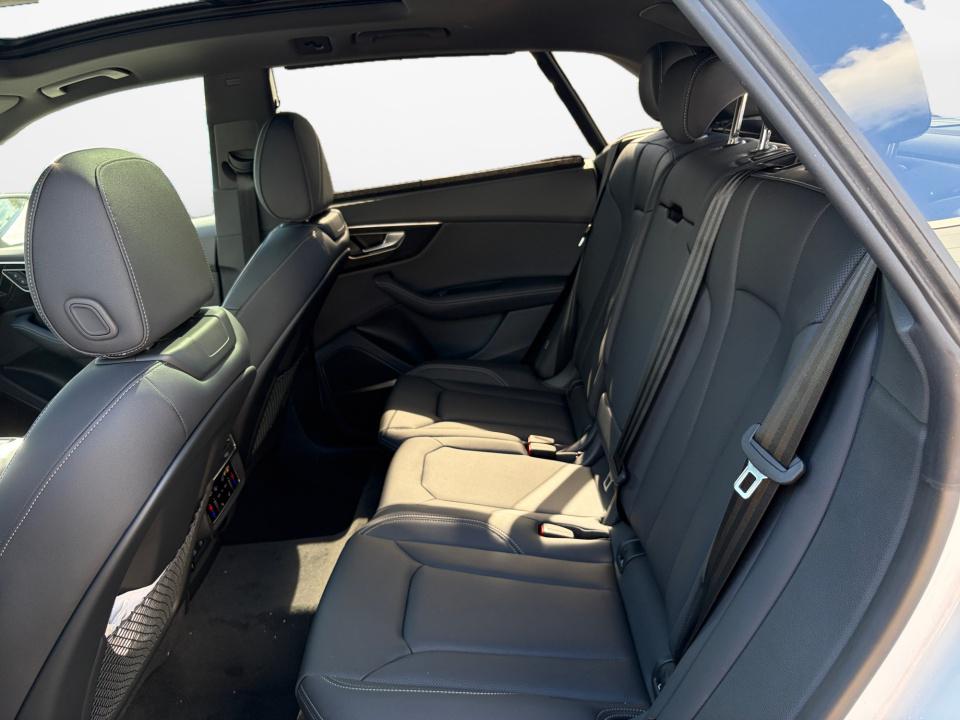 2026 Audi Q8 Premium Plus - Photo 13
