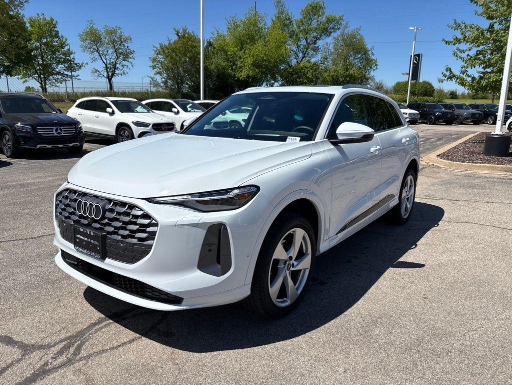 2025 Audi Q5 40 Premium Plus's photo