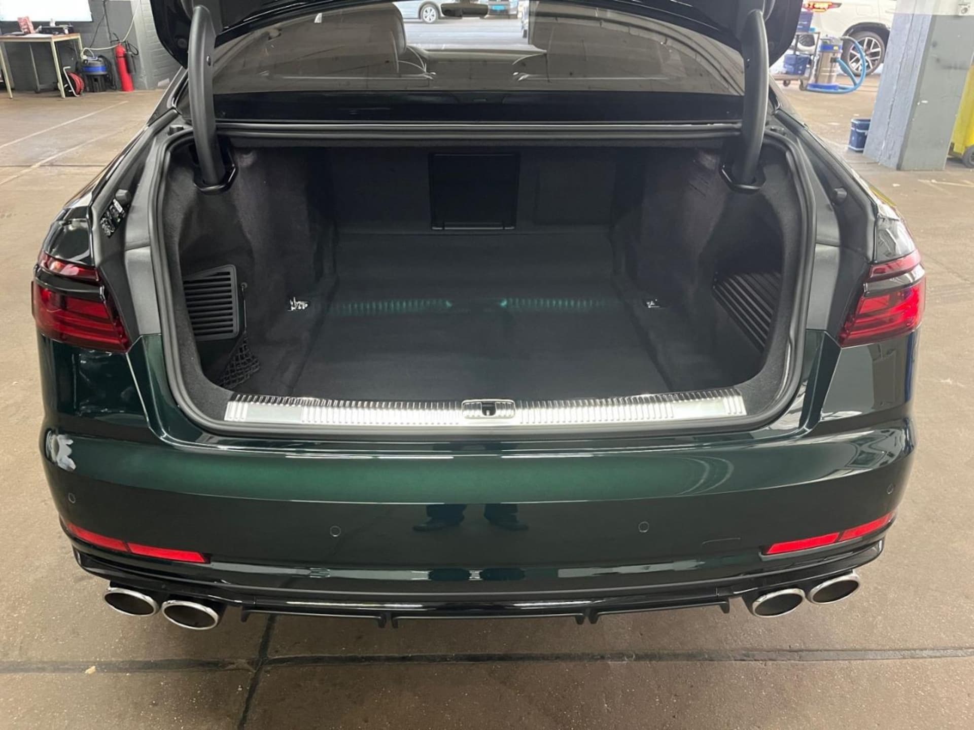 Audi S8