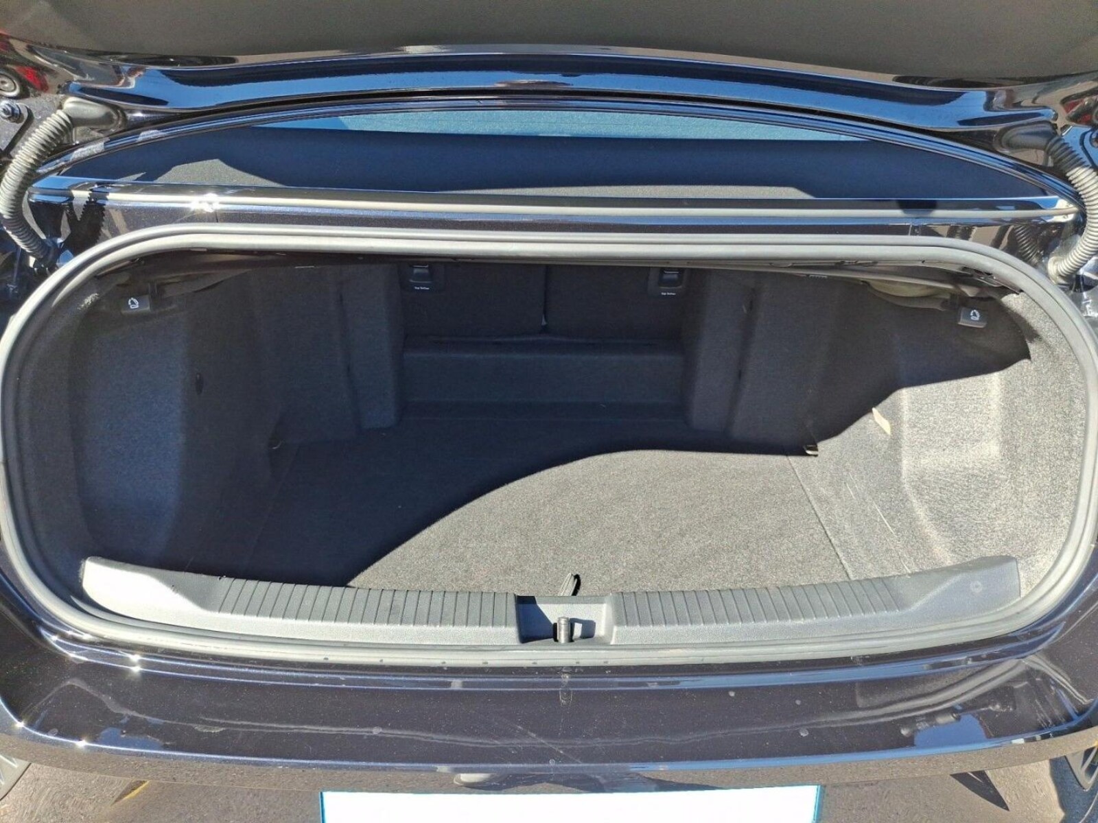 Volkswagen T-Roc Cabriolet – Bild 15