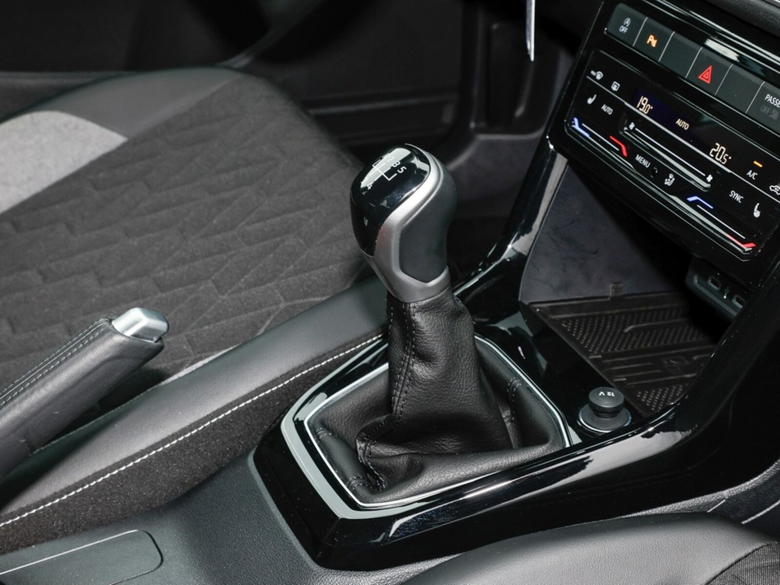 Volkswagen T-Cross – Bild 11