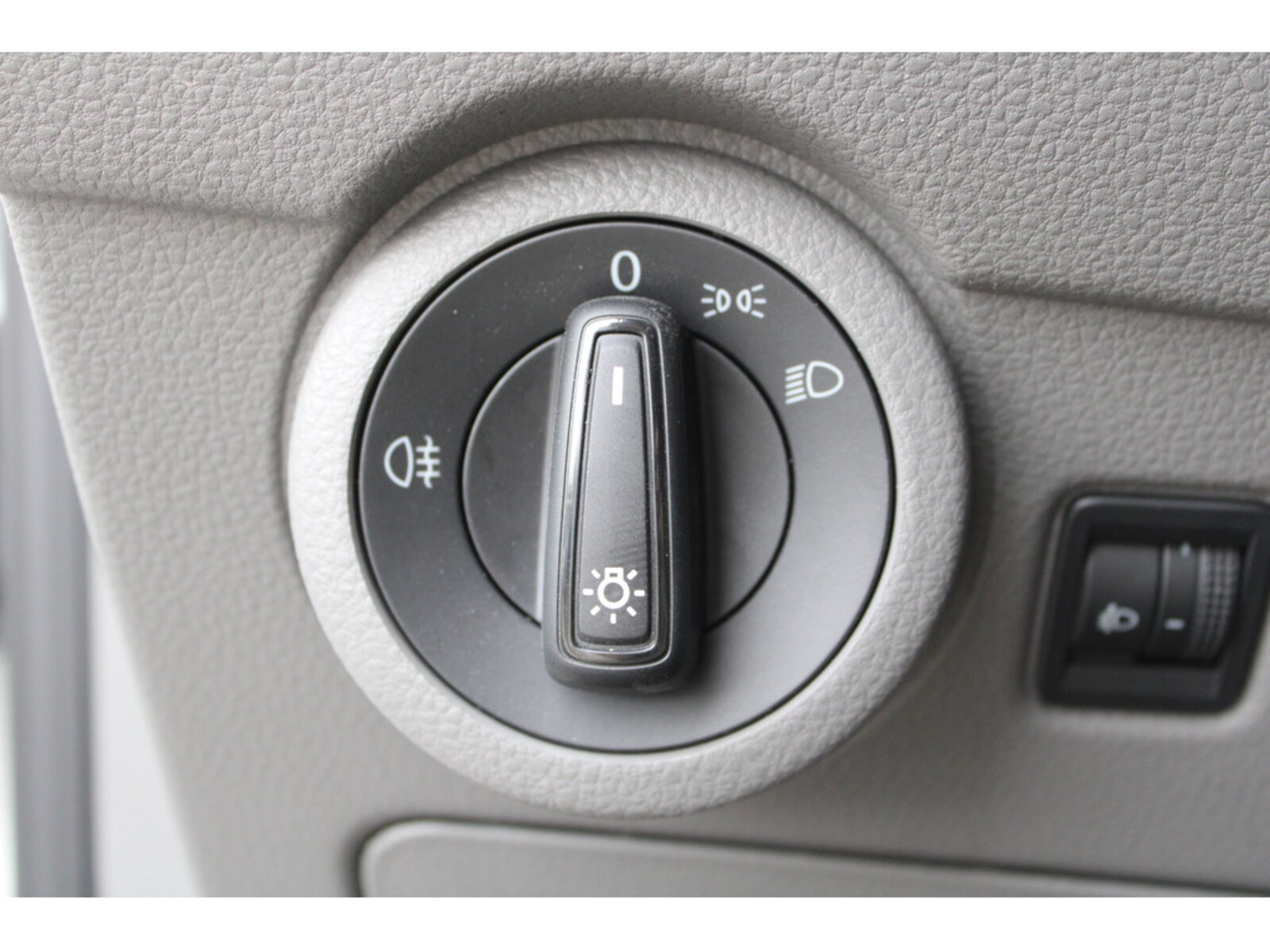 Volkswagen T6.1 Transporter Kasten langer Radstand – Bild 22