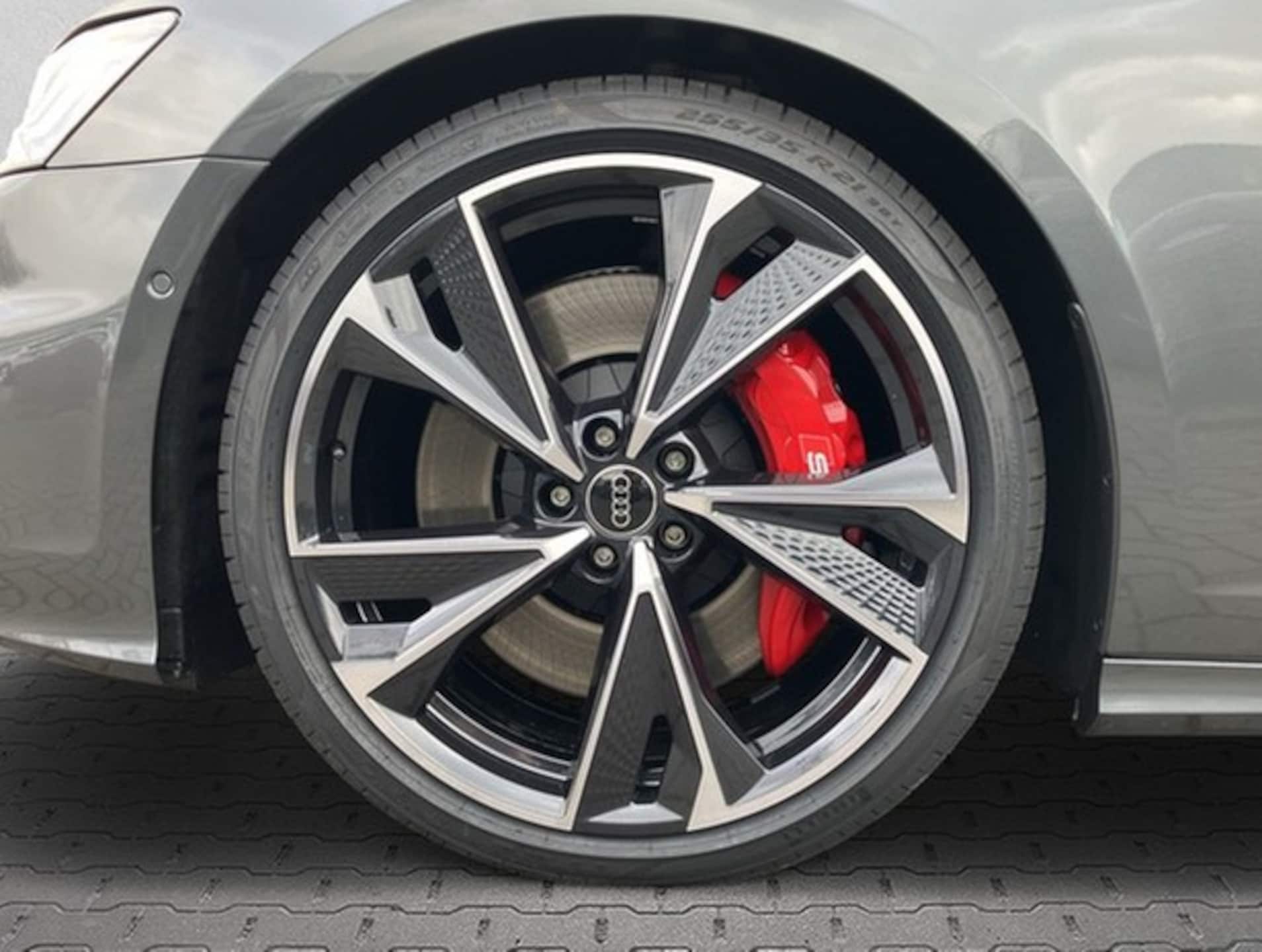 Audi S6 Avant