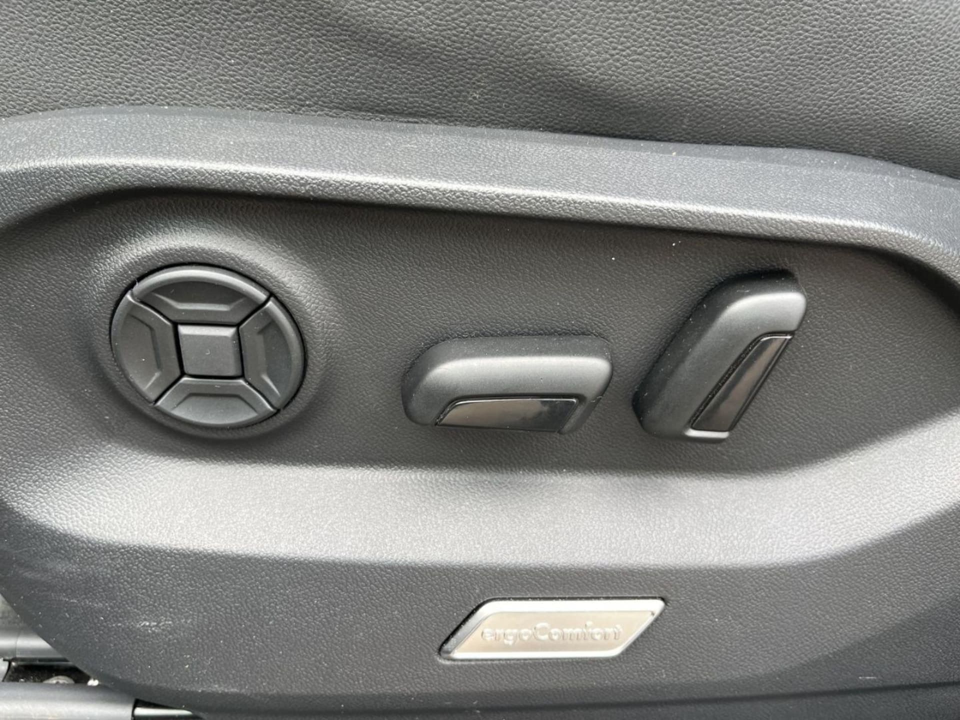 Volkswagen Touareg Basis-Modell