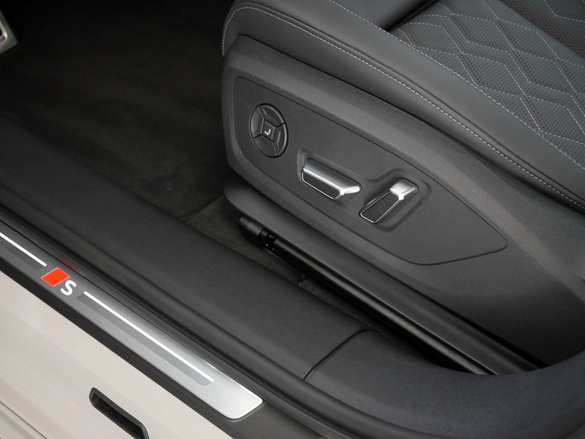 Audi S6 Avant e-tron