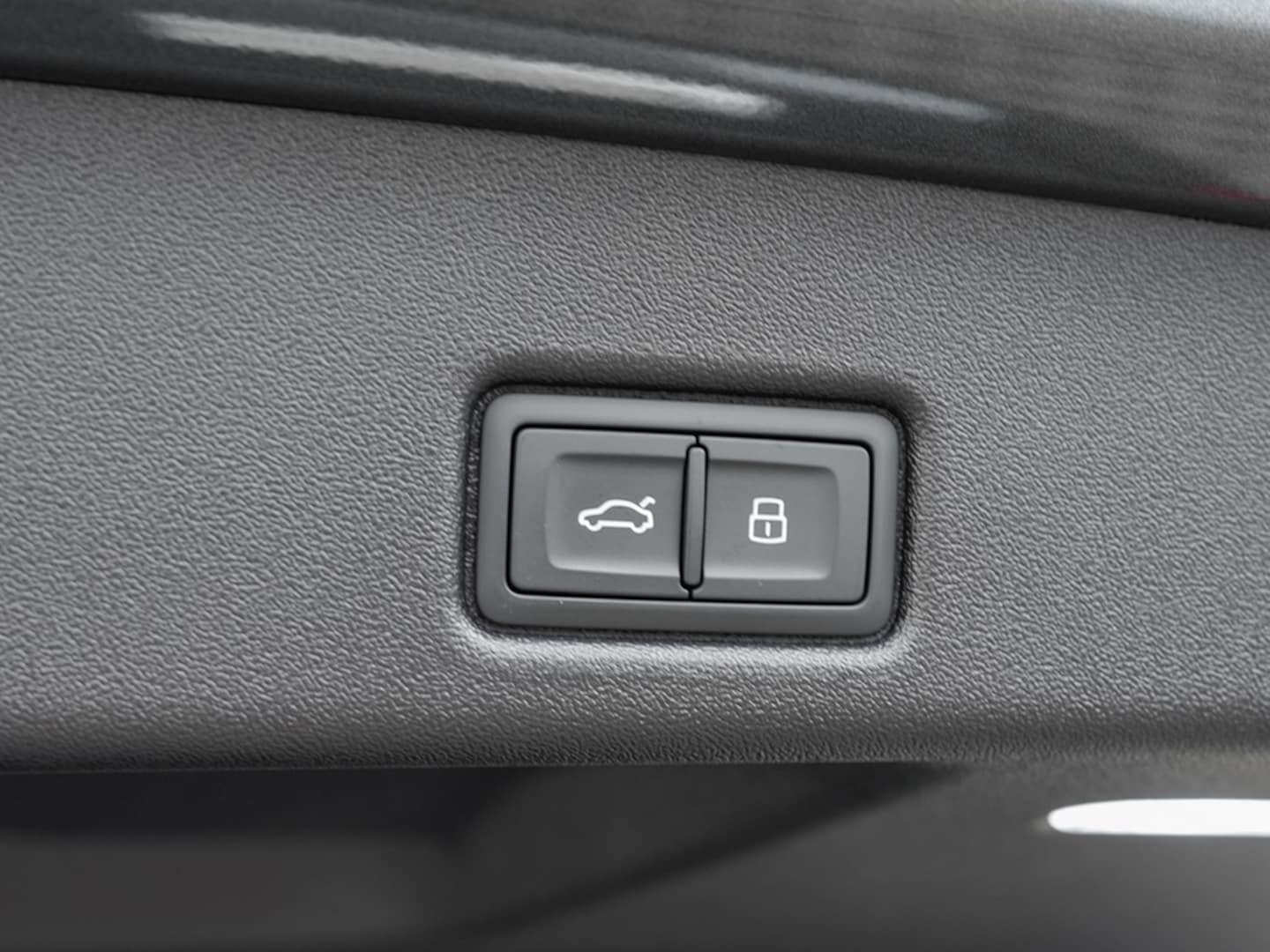Bild über Audi Q5 SUV TDI quattro 150 kW S tronic - für weitere Informationen kontaktieren Sie den Audi Partner