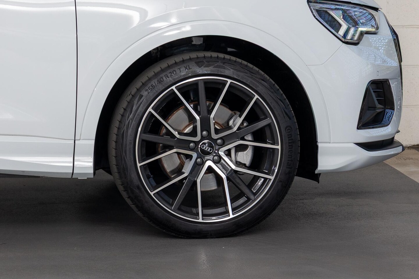 Image about Audi Q3 40 TFSI quattro S tronic