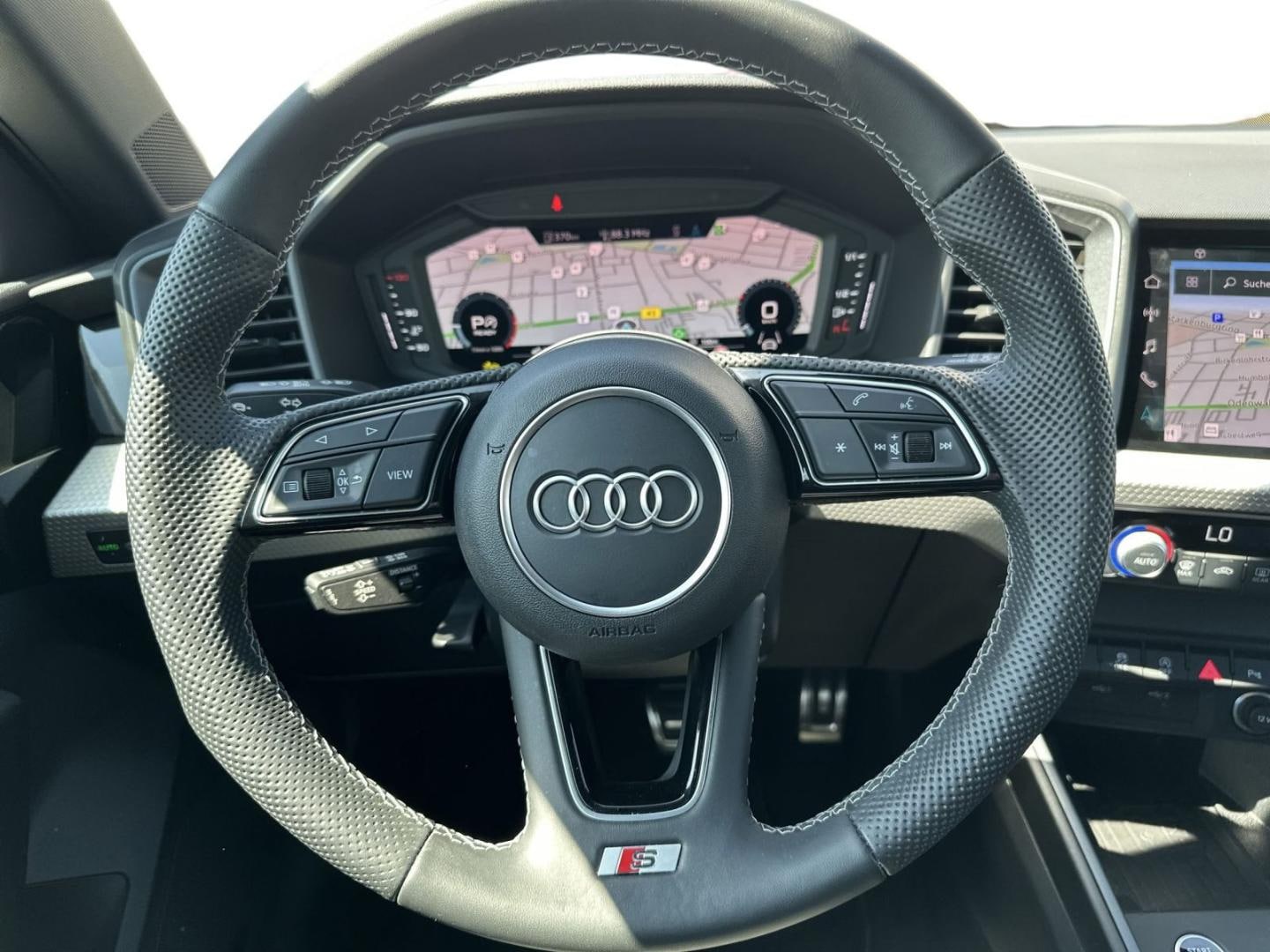Bild über Audi A1 allstreet 35 TFSI S tronic - für weitere Informationen kontaktieren Sie den Audi Partner