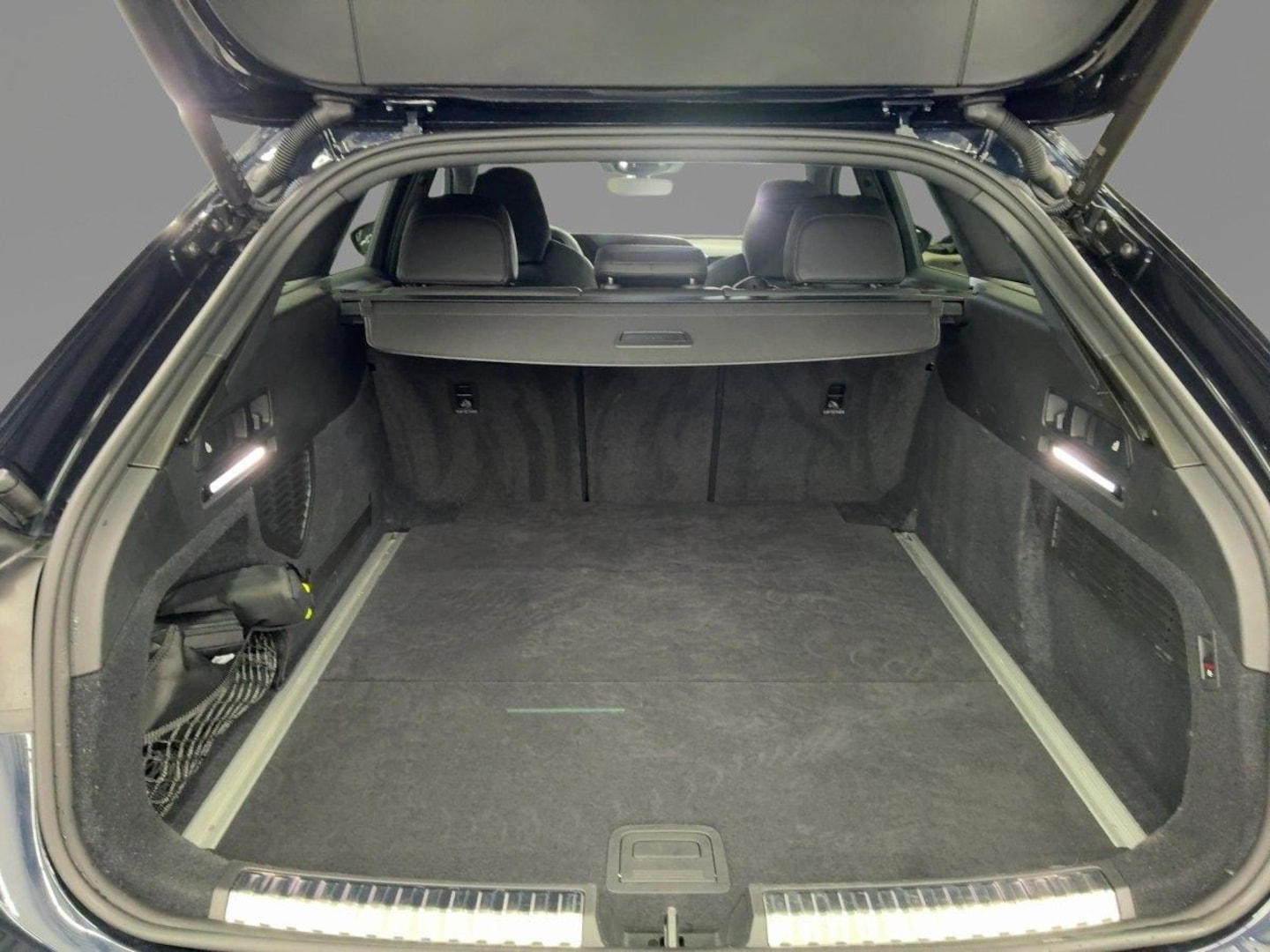 Bild über Audi A6 Avant TDI quattro 150 kW S tronic - für weitere Informationen kontaktieren Sie den Audi Partner