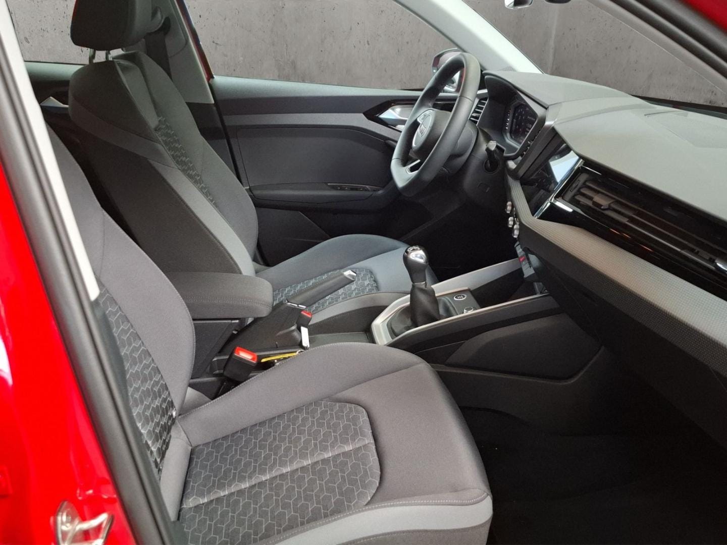 Bild über Audi A1 Sportback S line 25 TFSI Schaltgetriebe - für weitere Informationen kontaktieren Sie den Audi Partner