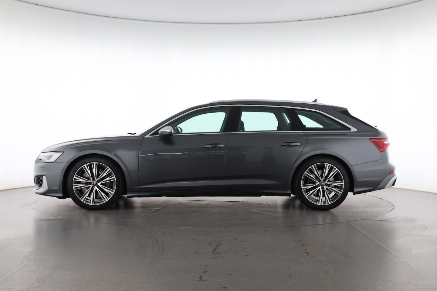 Bild über Audi S6 Avant TDI quattro tiptronic - für weitere Informationen kontaktieren Sie den Audi Partner