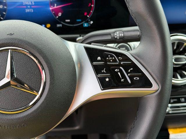 2026 Mercedes-Benz GLB GLB 250 - Photo 18