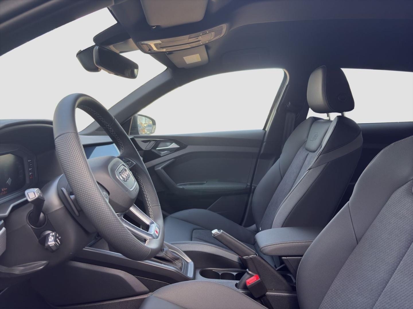 Bild über Audi A1 Sportback S line 40 TFSI S tronic - für weitere Informationen kontaktieren Sie den Audi Partner